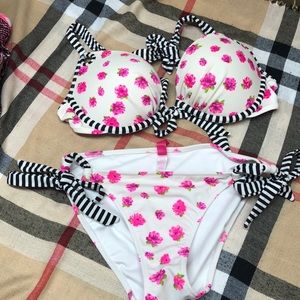 Victoria Secret bathing suit 👙